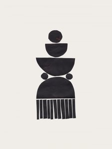 Totem geométrico abstrato de Ejaaz Haniff