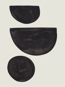 Formas Orgânicas Escuras de Ejaaz Haniff