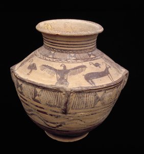 Navio representando uma ave de rapina de asas abertas e outros animais, Fasa Ware, c.2000 aC (argila) (ver 179130 para detalhes)