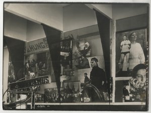 Interior do pavilhão soviético na Exposição Internacional de Imprensa, Colônia de Eliezer Markowich Lissitzky