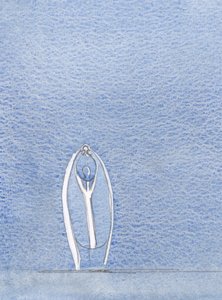Sempre que um padre católico oferece o Santo Sacrifício da Missa, está Jesus Cristo, Presente com Seu Povo, 2000 (w - c no papel) de Elizabeth Wang