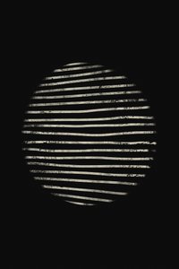 Orbe Celestial Listrado de Ema Paraschiv