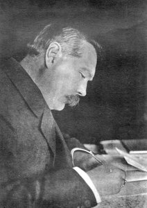 Sir Arthur Conan Doyle, autor escocês, 1912.