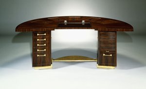 Uma escrivaninha fina e importante, c.1929 (de design em meia-lua, Ebene de Macassar e bronze dourado) de Émile Jacques Ruhlmann