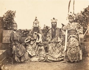 Trajes de Teatro, Saigon, Cochinchina, 1866. de Emile Gsell
