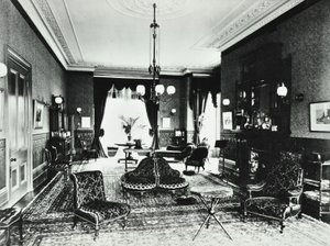18 Addison Road: sala de estar, 1890 de English Photographer