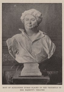 Busto de Alexandre Dumas colocado no Vestíbulo do Teatro de Sua Majestade de English Photographer