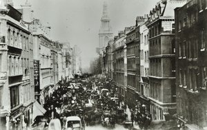 Cheapside, olhando para o leste para Bow Church, cidade de Londres, 1880 de English Photographer