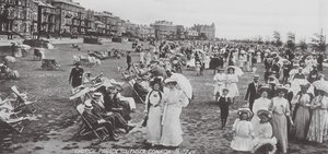 Church Parade, Southsea Common (fotografia a preto e branco) de English Photographer