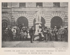 Coronel Sir John Shelley, Baronet, apresentando as medalhas à Imperial Yeomanry em Exeter em 25 de outubro de English Photographer