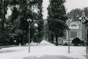Cremorne Gardens; Londres: Centre Walk de English Photographer