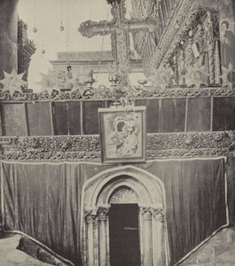 Entrada da gruta na Igreja da Natividade, no bairro onde Boaz e Ruth se encontraram de English Photographer
