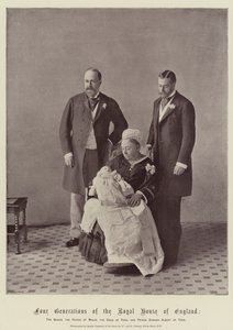 Quatro gerações da Casa Real da Inglaterra, a Rainha, o Príncipe de Gales, o Duque de York e o Príncipe Eduardo Albert de York