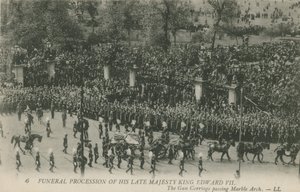 Procissão fúnebre de sua majestade tardia Rei Edward VII passando Marble Arch de English Photographer