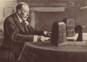 George V transmite a sua mensagem de Natal à Commonwealth e ao Império Britânico de English Photographer