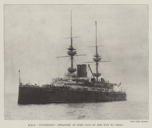 HMS vitorioso encalhado em Port Said em seu caminho para a China de English Photographer