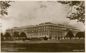 Hampton Court Palace, frentes sul e leste de English Photographer