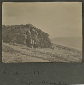 Harold Roper Robinson e William Lawrence Bragg, Vosges, outono de 1915 de English Photographer