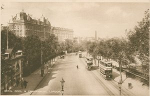 Hotel Cecil e Embankment, Londres de English Photographer