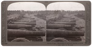 Centenas de armas alemãs capturadas em um parque de armas em Bruxelas (impressão estereoscópica) de English Photographer