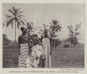 IQuobasimi, filho do ex-rei do Benin e suas duas esposas de English Photographer