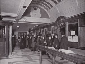 Na Biblioteca Central de Carnegie, Hammersmith de English Photographer