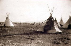 Tendas Indianas, fotografadas pelos Engenheiros Reais no Quadragésimo Nono Paralelo (foto sépia) de English Photographer