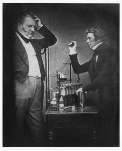 Michael Faraday (1791-1867) e John Frederic Daniell (1790-1845) (foto) de English Photographer