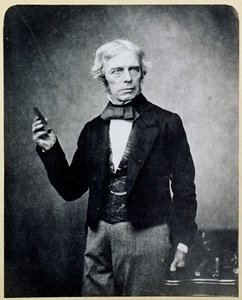 Michael Faraday (1791-1867) segurando um íman de barra, por Maull e Polyblank de English Photographer