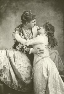 Sr. Clyffe e Miss Lingard como Romeu e Julieta (gravura) de English Photographer