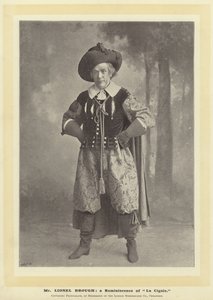 Sr. Lionel Brough: uma reminiscência de La Cigale de English Photographer