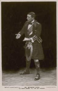 Sr. Seymour Hicks, como Angus Graeme em The Gay Gordons