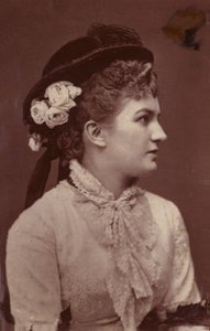 Nelly Brombley de English Photographer