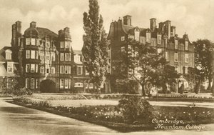 Newnham College, Cambridge (foto p/b) de English Photographer