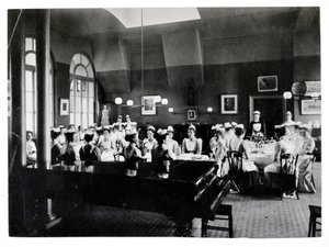 Nightingale Home dining room, Hospital St. Thomass de English Photographer