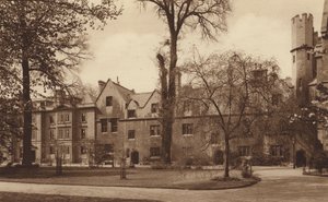 Oxford: Balliol College, lado oeste do Garden Quadrangle (fotografia a preto e branco) de English Photographer