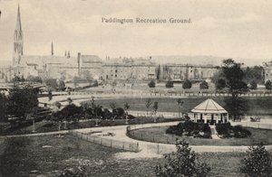 Campo de Recreio de Paddington, Londres (foto a p/b) de English Photographer
