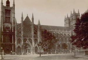 Postal com uma imagem do lado norte da Abadia de Westminster de English Photographer