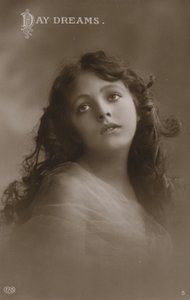 Linda menina, sonho de um dia (foto a p/b) de English Photographer