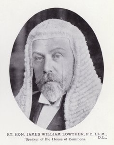 Homens proeminentes de Londres: Rt Hon James William Lowther (foto a p/b) de English Photographer
