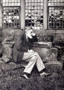 Robert Bridges, poeta inglês (foto a p/b) de English Photographer