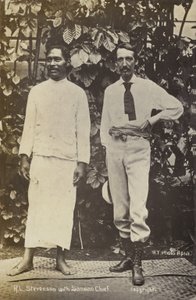 Robert Louis Stevenson com um chefe samoano de English Photographer