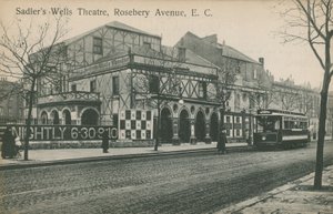 Sadlers Wells Theatre, Avenida Rosebery, Londres de English Photographer