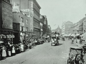 Shoreditch High Street: olhando para o norte, 1896 de English Photographer