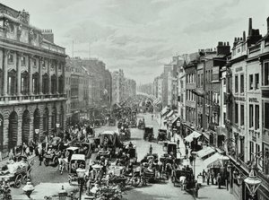 Somerset House, Strand, Westminster LB: olhando para o oeste de Saint Mary-le-Strand, 1895 de English Photographer