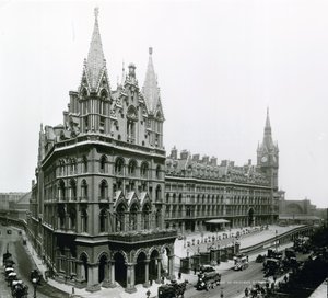 Estação Ferroviária St Pancras; fotografia de abril de 1899 de English Photographer