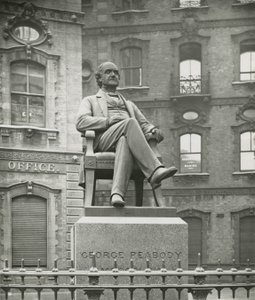 Estátua de george peabody de English Photographer