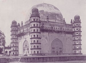Túmulo do Sultão Muhammads, Bijapur de English Photographer
