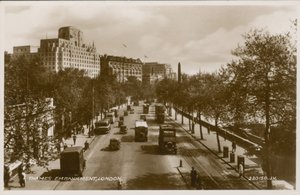 Tamisa Embankment, Londres de English Photographer