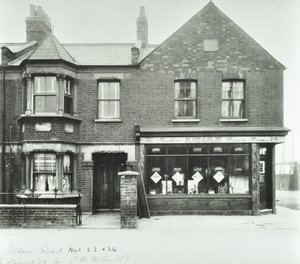 The Beehive Dining Rooms 97.0 ALB, 1899 de English Photographer